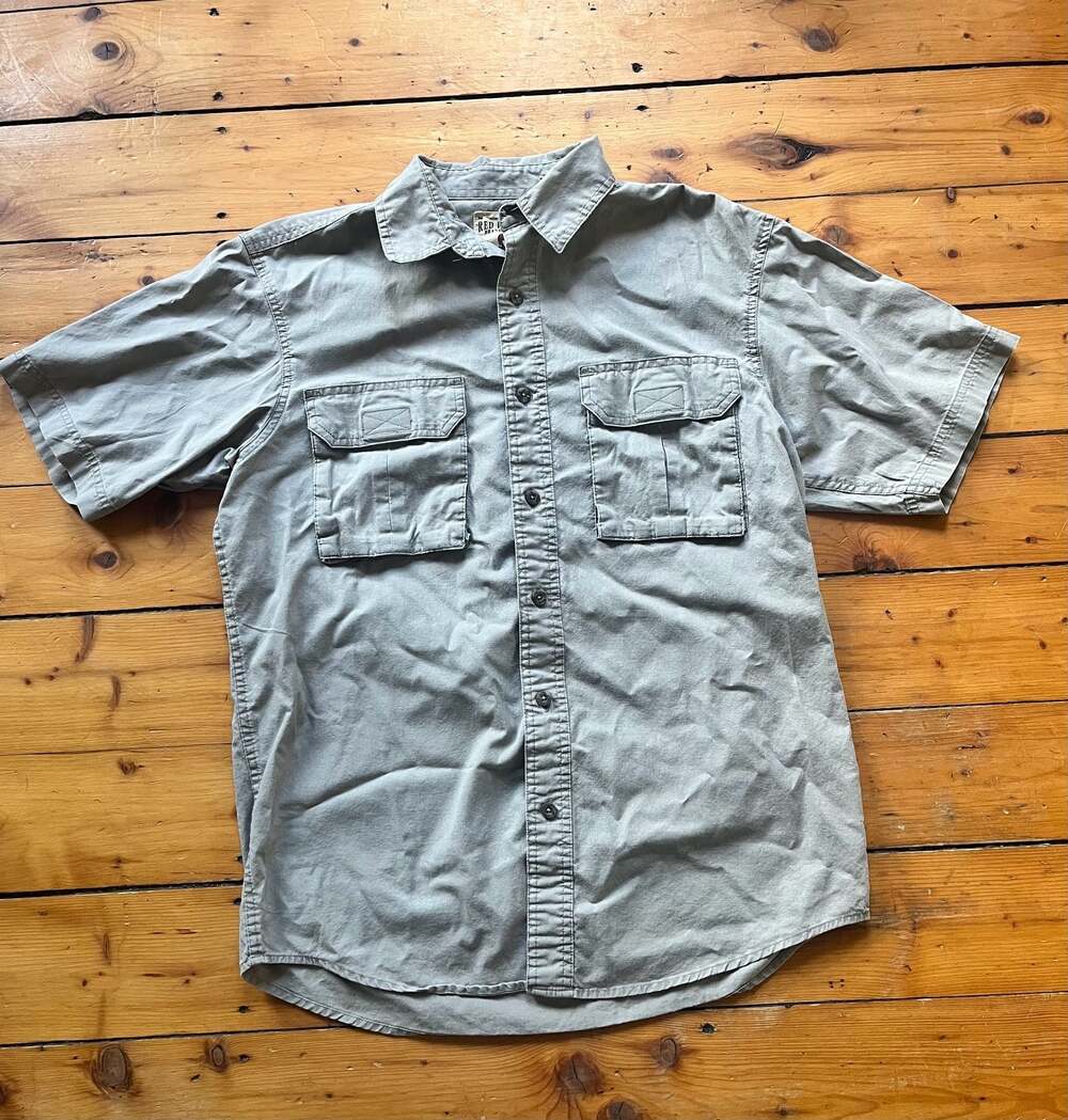 Red Head Brand Co Men's Gray Short Sleeve Cargo Button Down Shirt Size M